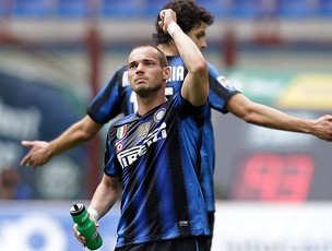 Inter teria aceitado proposta do Manchester por Sneijder, diz jornal
